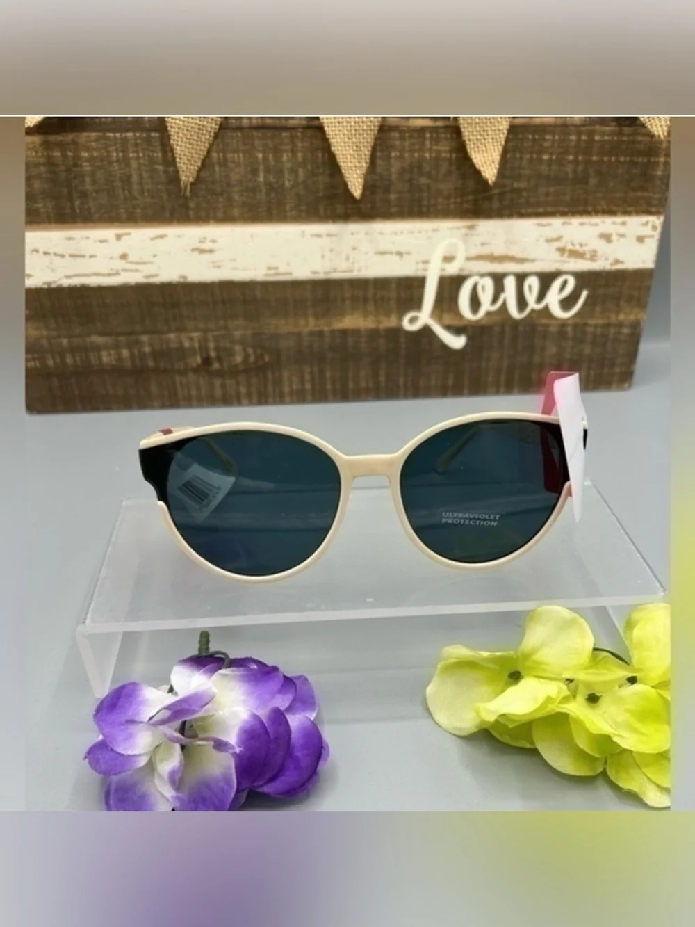 🌸 Chic Oversized Cat-Eye Sunglasses in White - Women’s Fashion Accessory
